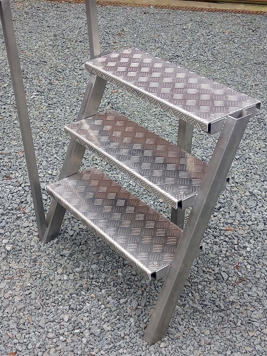 Inox trap met aluminium treden